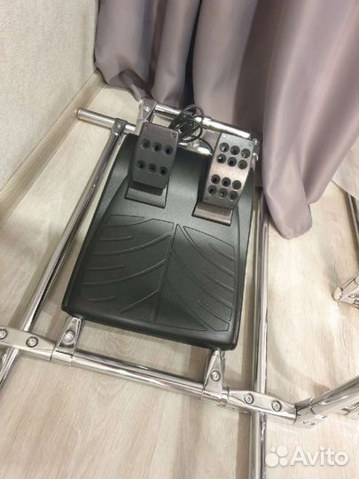 Стойка для игрового руля