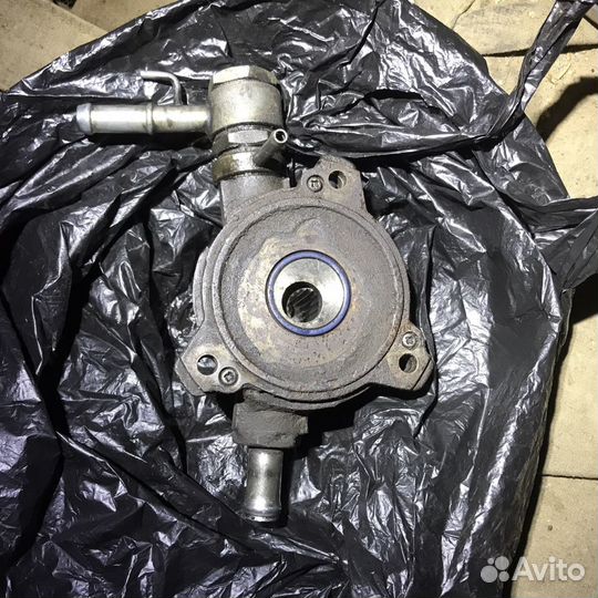 Вакуумный насос Nissan Terrano WD21