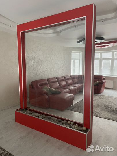 Водопад по стеклу