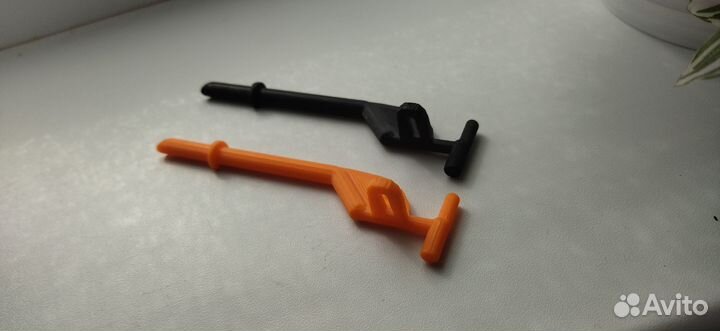 Тяга активатора лючка бензобака Toyota Avensis