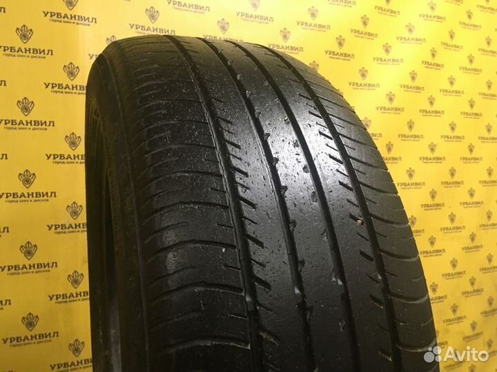 Yokohama dB Decibel E70B 215/55 R17 93V