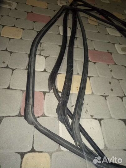 Резинки дверей джили мк