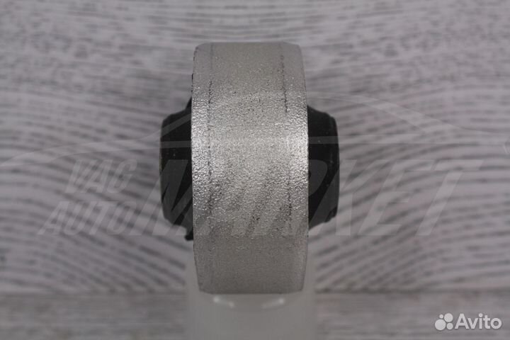 Задний сайлентблок рычага Volkswagen Golf 4