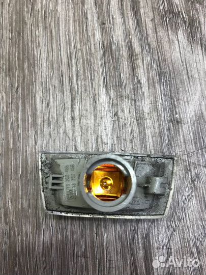 Повторитель поворота передний левый Opel Corsa D