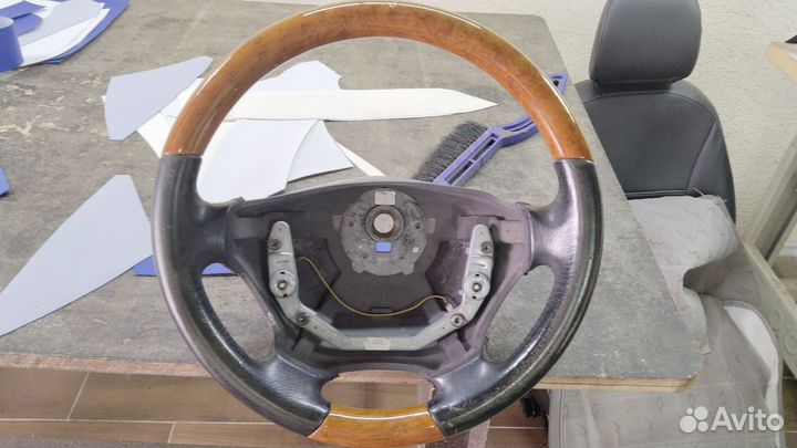 Руль оригинал с натуральным деревом мерседес