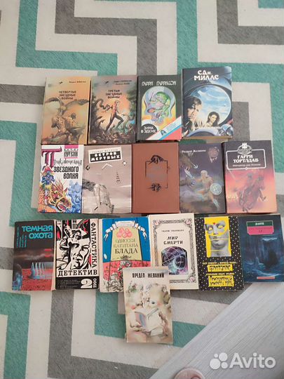 Книги фантастика издания 90-х гг, пакетом