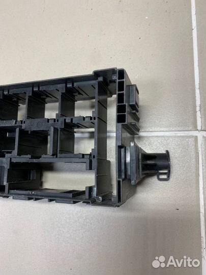 Корпус блока предохранителей Toyota Land Cruiser