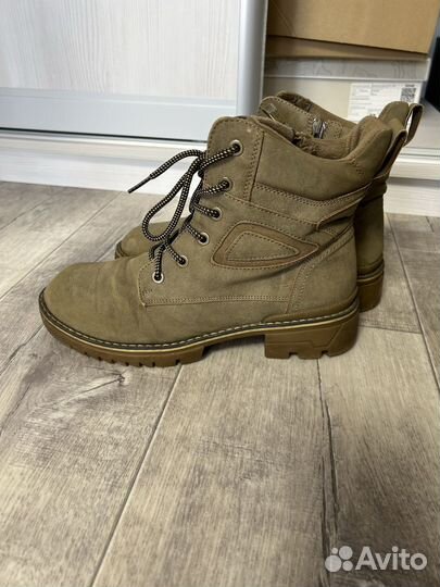 Зимние ботинки женские