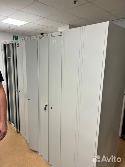 Шкафчики для раздевалки (2 секции) б/у