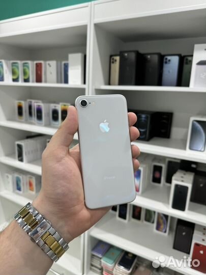 iPhone 8, 64 ГБ