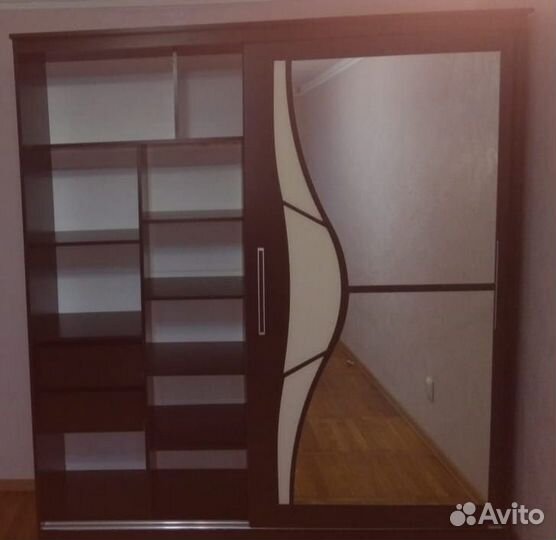 Шифоньер в отличном состоянии бу