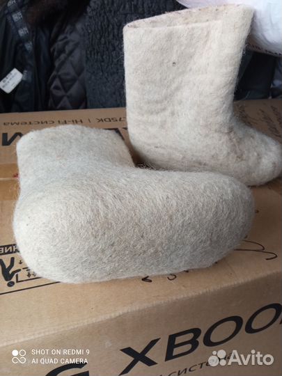 Валенки белые в отличном состоянии25размер