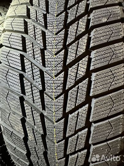Nexen Winguard Ice Plus 215/50 R17 95T