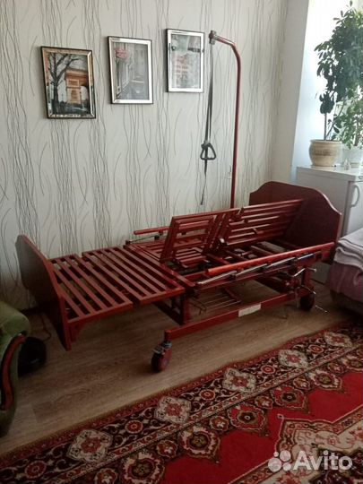 Медицинская кровать функциональная для лежачих бол