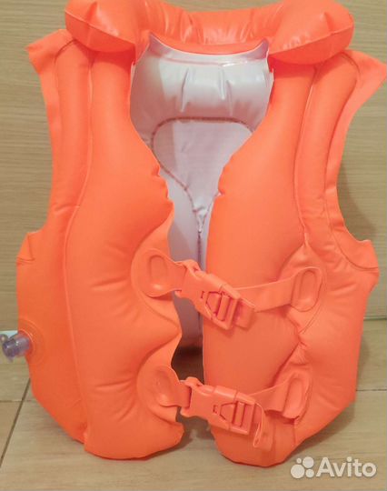 Детский спасательный жилет бу