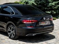 Volkswagen Passat 2.0 AMT, 2021, 27 400 км, с пробегом, цена 2 690 000 руб.