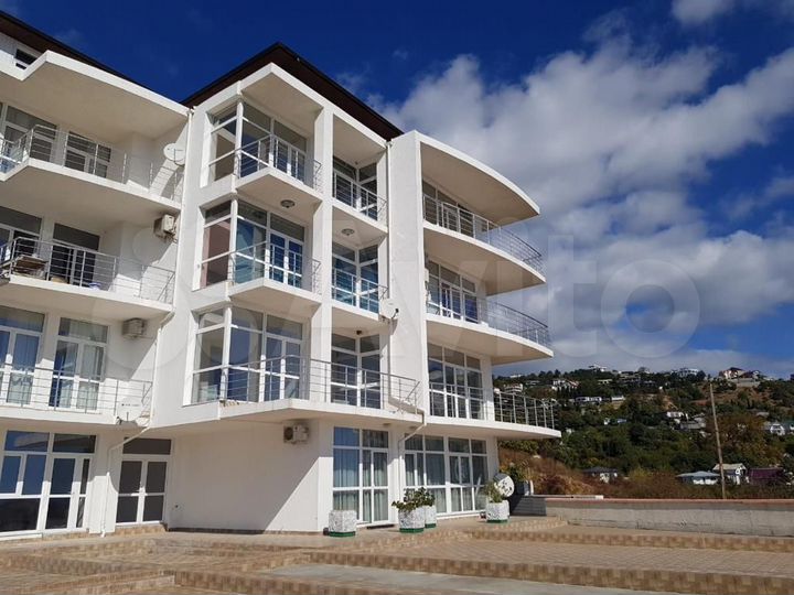 3-к. квартира, 81,6 м², 1/4 эт.