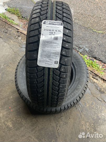 Matador MP 30 Sibir Ice 2 215/65 R16 104R