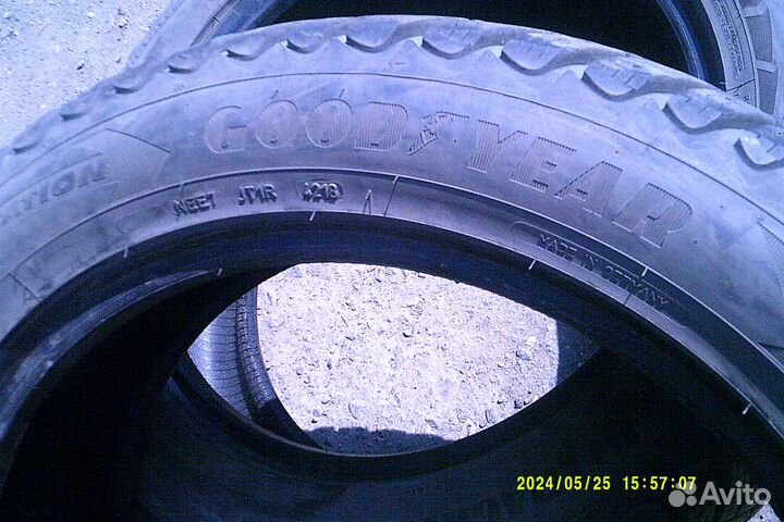 Goodyear UltraGrip Ice Arctic SUV 235/55 R19