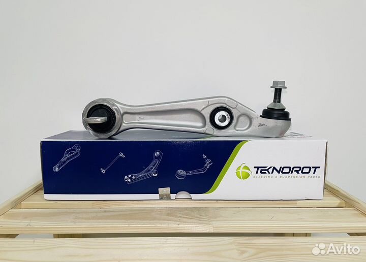 Рычаг передний, поперечный Tesla Model 3