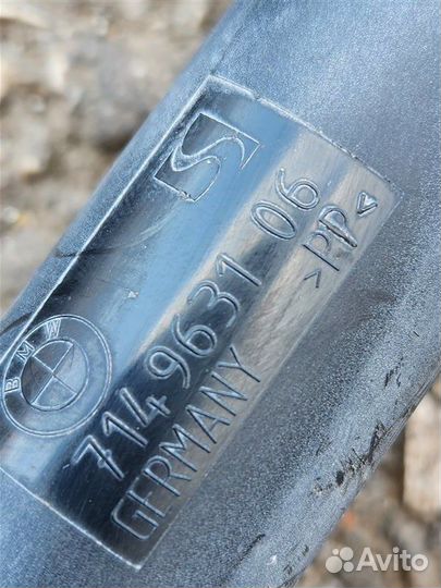 Амортизатор крышки багажника Bmw X5 E70 N62B48B