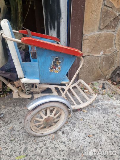 Старинная детская коляска етикетка