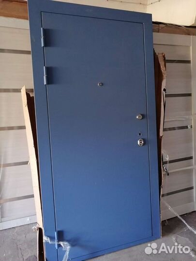 Дверь входная металлическая