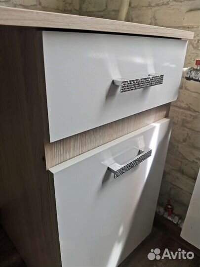 Письменный стол