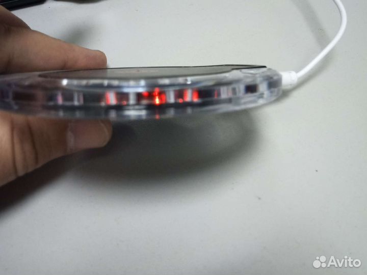 Беспроводное зарядное устройство