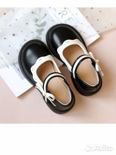 Туфли для девочки 26 новые