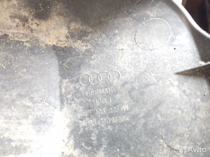 Крышка двигателя декоративная Audi A6 c6 C6