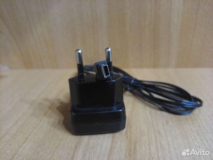 Зарядное устройство для телефона