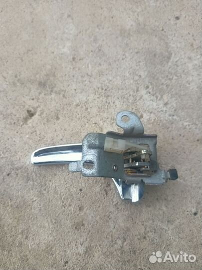 Ручка двери передняя правая внутренняя Volvo S40