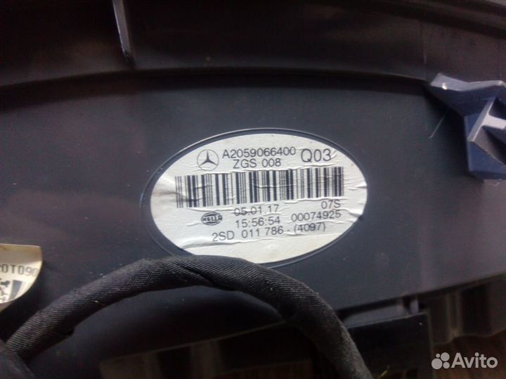 Фонарь задний правый Mercedes-Benz C205