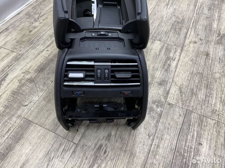 Подлокотник передний черный BMW F01 F02