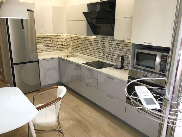 2-к. квартира, 54 м², 2/19 эт.