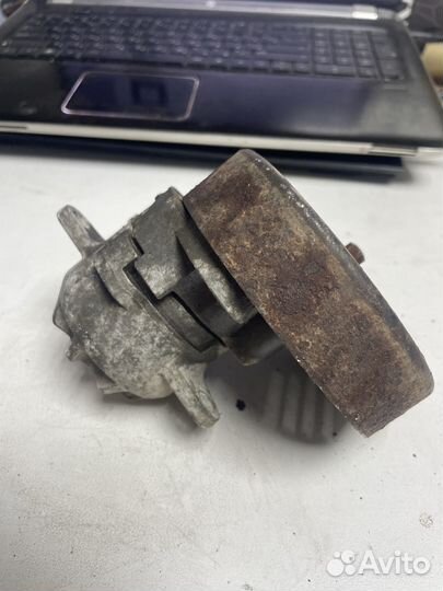 Натяжитель ремня мерседес с202