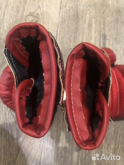 Боксерские перчатки