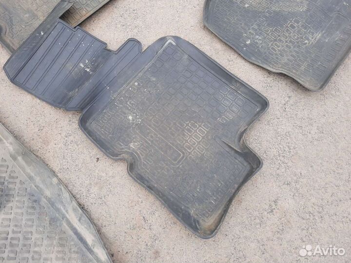Коврики logan sandero