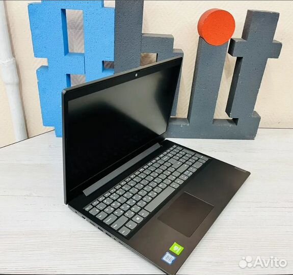 Игровой ноутбук Lenovo mx230 2gb