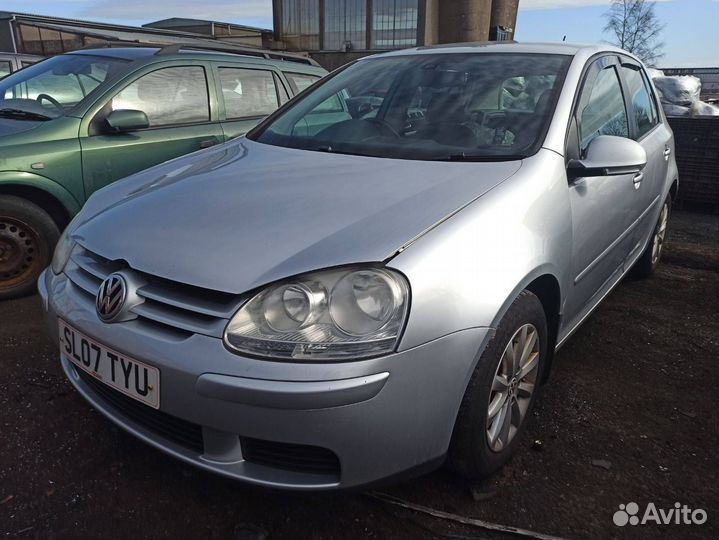 Форсунка топливная Volkswagen Golf 5 2007