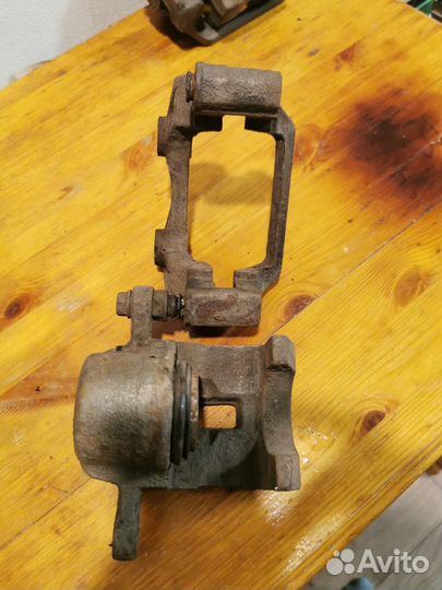 Суппорт задний ssangyong rexton 2