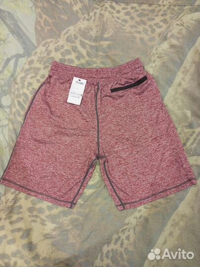 Шорты из влагоотводящей ткани, новые