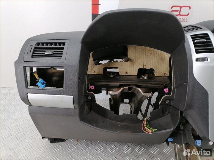 Торпедо (панель передняя) для Opel Zafira B