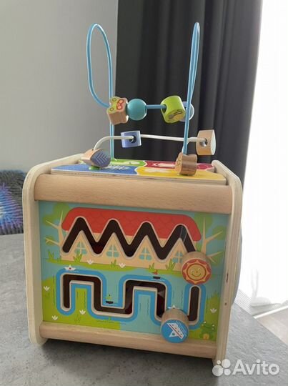 Развивающая игрушка Куб сортер бизиборд