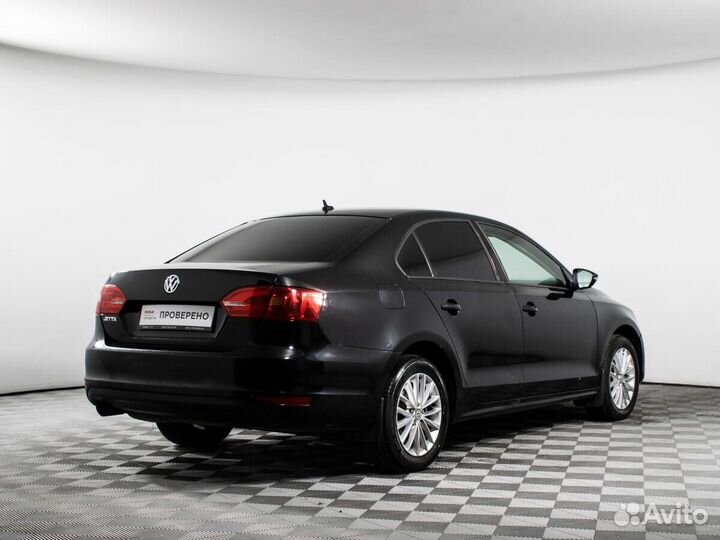 Volkswagen Jetta, 2012