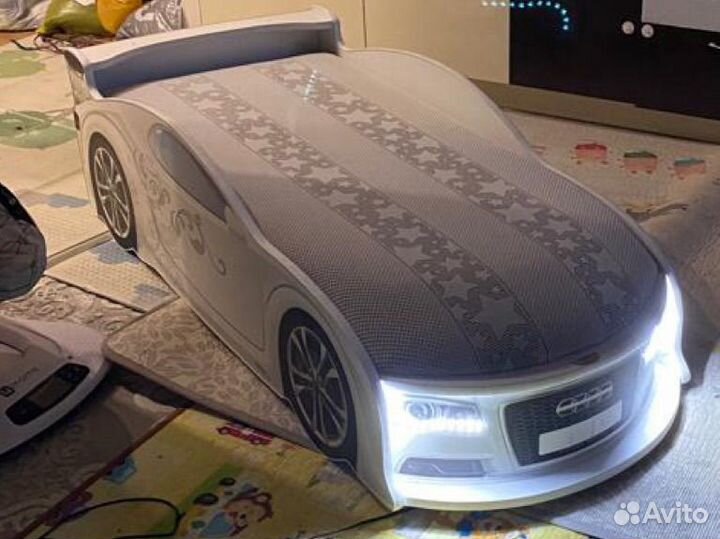 Детская кровать машина с матрасом Futuka-kids