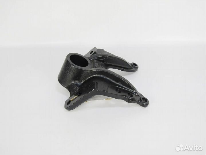 Кронштейнпереднейрессорызадний (пао камаз) 54901-2