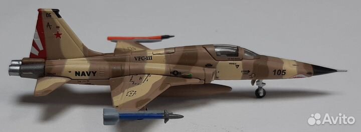Модель самолета Northrop F-5E Tiger II 1:200