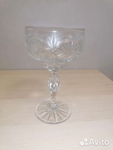 Хрустальная конфетница на ножке